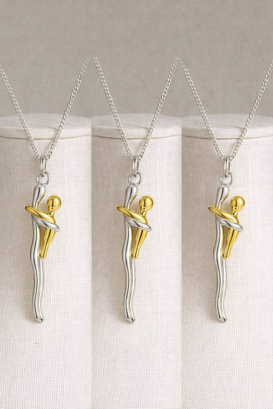 3 COLLARES.